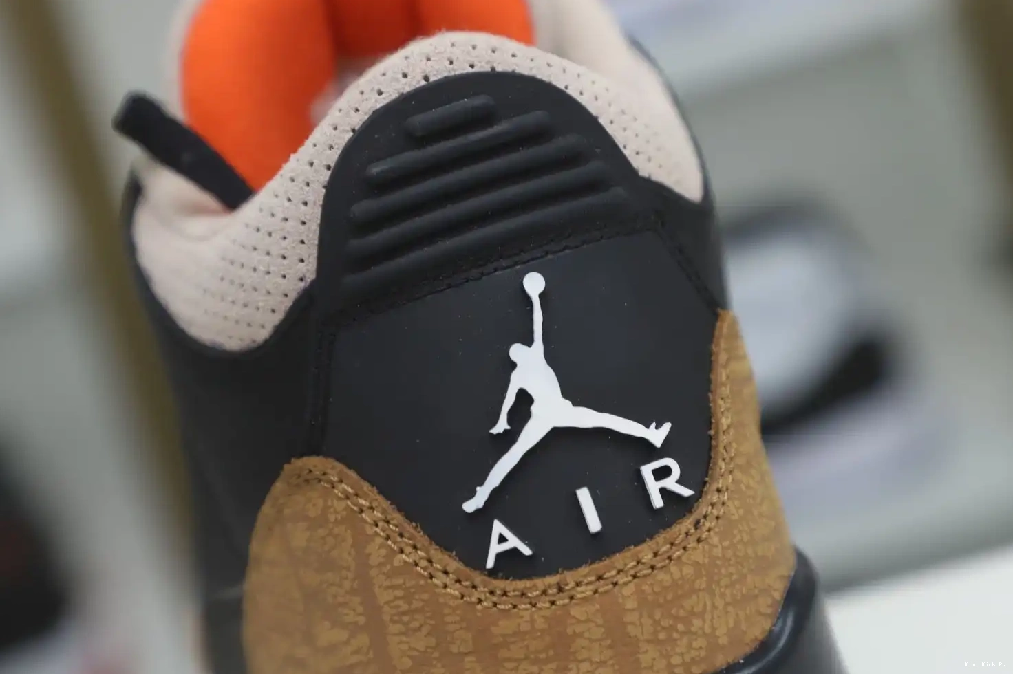 AIR DESERT Kimikick CT8532 CEMENT JORDAN 3 0511